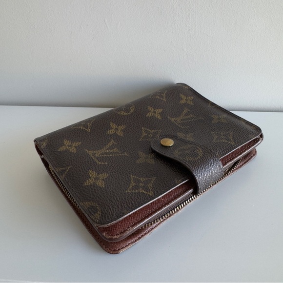 LOUIS VUITTON Monogram Viennois Wallet in Brown - Picture 2 of 9